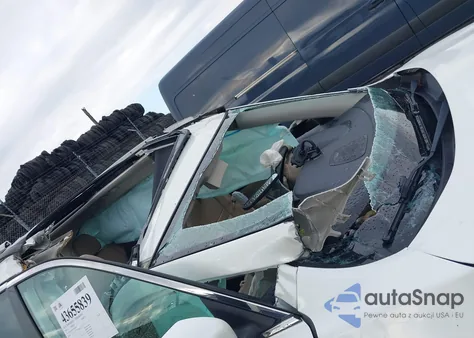 2015 Nissan Rogue Sl z USA, uszkodzony, nr VIN 5N1AT2MV7FC858470